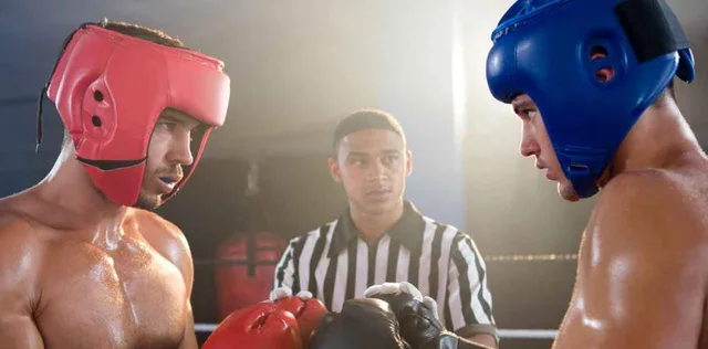 boxerská helma