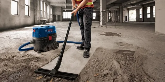 Průmyslové vysavače s oklepem