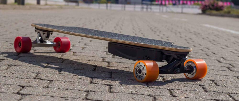 Elektrický longboard