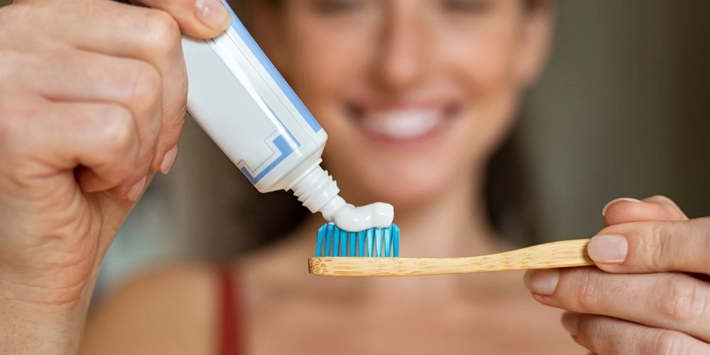 Bělící zubní pasta